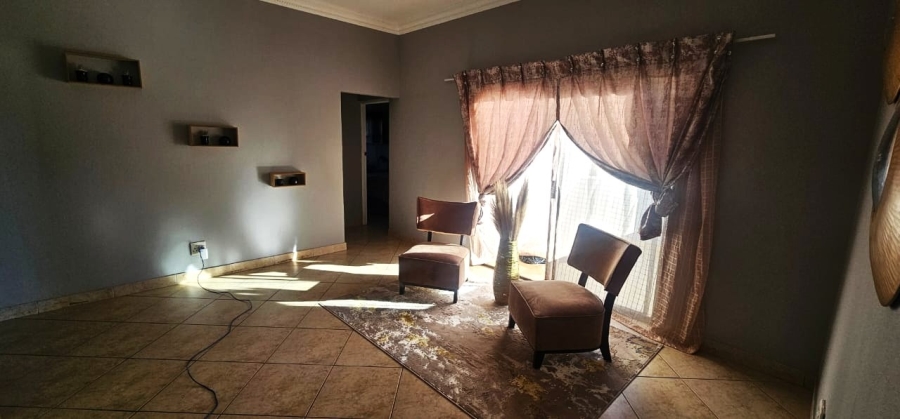 To Let 4 Bedroom Property for Rent in Safari Gardens North West